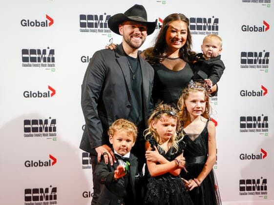 September 11, 2022, Calgary, AB, CANADA: Brett Kissel and family pose on the red carpet at the Canadian Country Music Awards in Calgary, Alta., Sunday, Sept. 11, 2022. Calgary CANADA  - ZUMAc35_ 20220911_zaf_c35_315 Copyright: xJeffxMcintoshx