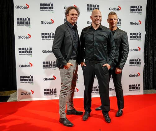 September 11, 2022, Calgary, AB, CANADA: The Hunter Brothers pose on the red carpet at the Canadian Country Music Awards in Calgary, Alta., Sunday, Sept. 11, 2022. Calgary CANADA  - ZUMAc35_ 20220911_zaf_c35_322 Copyright: xJeffxMcintoshx