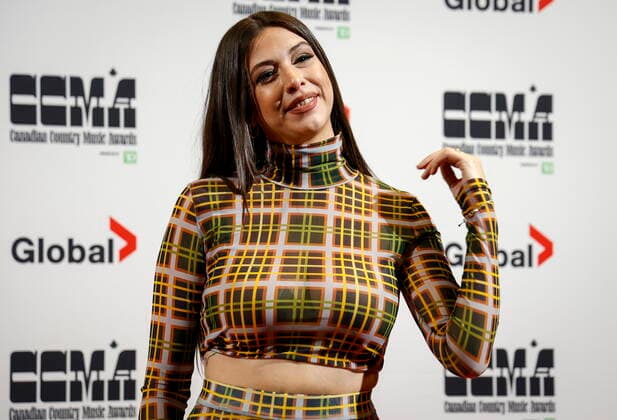 September 11, 2022, Calgary, AB, CANADA: Robyn Ottolini poses on the red carpet at the Canadian Country Music Awards in Calgary, Alta., Sunday, Sept. 11, 2022. Calgary CANADA  - ZUMAc35_ 20220911_zaf_c35_325 Copyright: xJeffxMcintoshx
