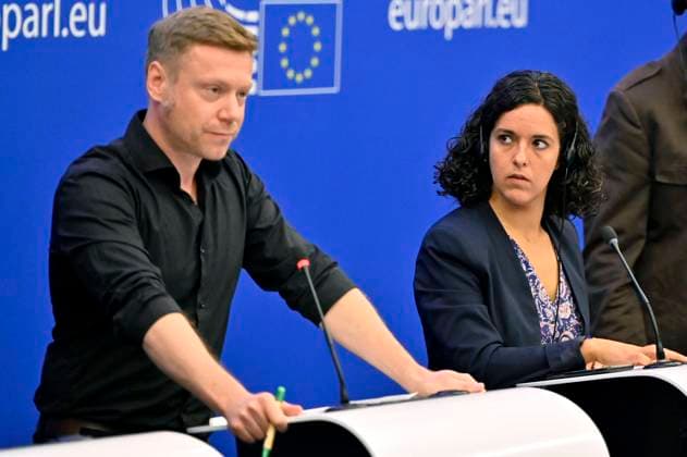 Martin Schirdewan und Manon Aubry beim Pressebriefing der Fraktion Die Linke im Europäischen Parlament. Straßburg, 13.09.2022 *** Martin Schirdewan and Manon Aubry at the press briefing of the Left Group in the European Parliament Strasbourg, 13 09 2022 Foto:xD.xAnoraganingrumx xFuturexImage