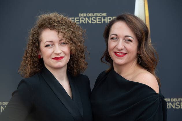 Janine DAUTERICH and Luise DAUTERICH, Red Carpet, Red Carpet Show, Arrival, Arrival, German Television Award, The Night of the Creatives The German Television Award 2022, German Television Award 2022 in Cologne, on 13 09 2022