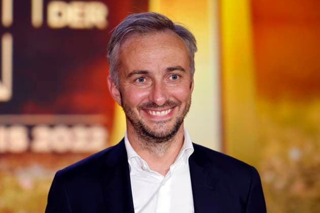 Presenter Jan Böhmermann, winner of the Best Book Entertainment category, at the German Television Award ceremony at Die Nacht der Kreativen Der Deutsche Fernsehpreis 2022 Cologne, 13 09 2022 NRW Germany Copyright: xChristophxHardtx
