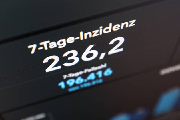 RKI dashboard, 7 day incidence is now 236.2 7 day incidence, RKI dashboard on a monitor on 14 09 2022 in Siegen Germany.