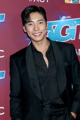 LOS ANGELES - SEP 13: Yu Ho-Jin at the America s Got Talent Season 17 - Live Show Finale Red Carpet at Pasadena Sheraton Hotel on September 13, 2022 in Pasadena, CA  Copyright: xHutchinsxPhotox xipa-agency.netx x 2022xKathyxHutchinsx xHutchinsx