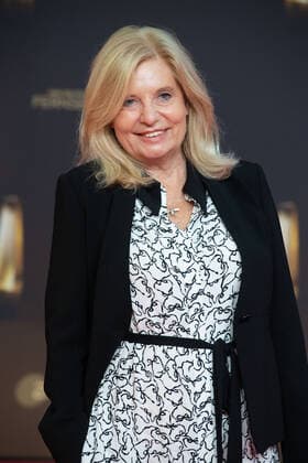 Sabine POSTEL, actress, escort not identified red carpet, red carpet show, arrival, arrival, award ceremony of the German Television Award, The German Television Award 2022, German Television Award 2022 in Cologne, on 14 09 2022