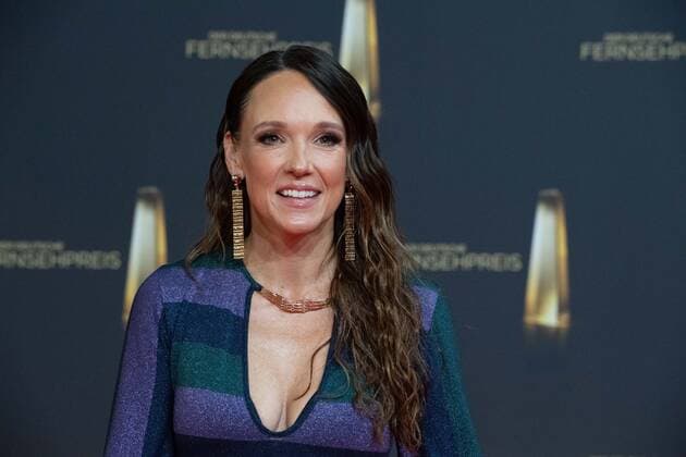 Caroin KEBEKUS, presenter, red carpet, red carpet show, arrival, arrival, German Television Award, German Television Award 2022, German Television Award 2022 in Cologne, on 14 09 2022