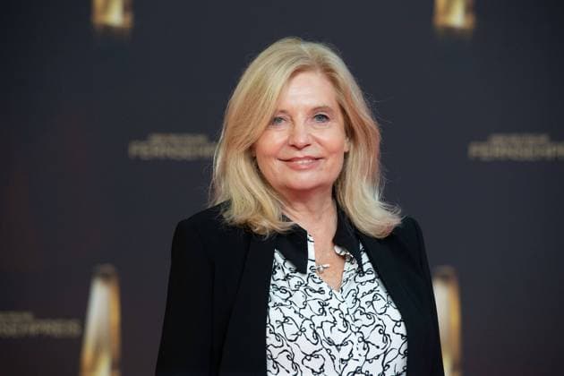 Sabine POSTEL, actress, escort not identified red carpet, red carpet show, arrival, arrival, award ceremony of the German Television Award, The German Television Award 2022, German Television Award 2022 in Cologne, on 14 09 2022