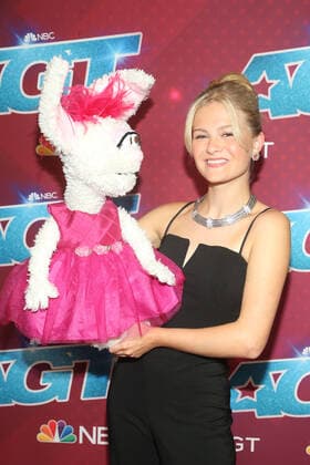 PASADENA, CA - SEPTEMBER 14: Darci Lynne at AmericaÕs Got Talent Season 17 Live Show finale week at the Sheraton Pasadena Hotel on September 14, 2022 in Pasadena, California. Copyright: xFayexSadoux