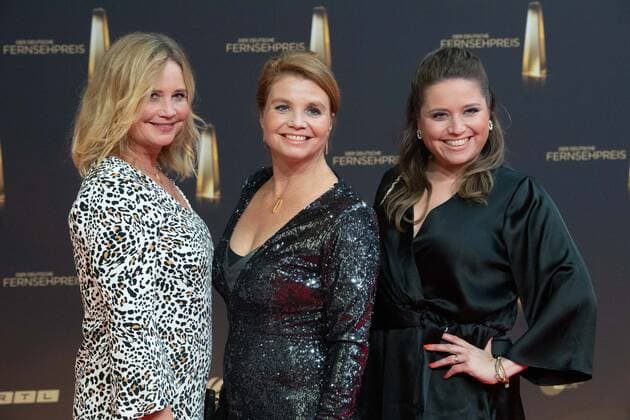 v l Sabine, Annette and Caroline FRIER, Red Carpet, Red Carpet Show, Arrival, Arrival, German Television Award, The German Television Award 2022, German Television Award 2022 in Cologne, on 14 09 2022