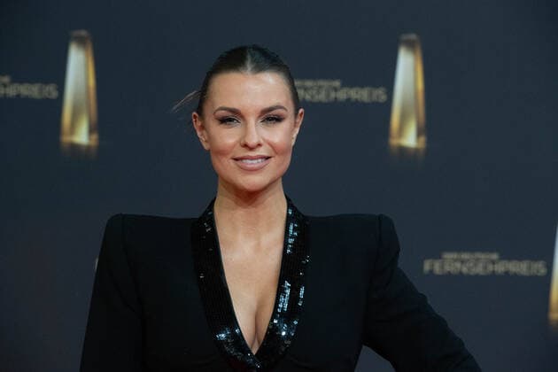 Laura WONTORRA, presenter, red carpet, red carpet show, arrival, arrival, German Television Award, German Television Award 2022, German Television Award 2022 in Cologne, on 14 09 2022
