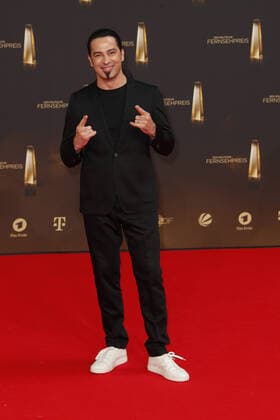 The German Television Award 2021 Bülent Ceylan on the red carpet at the award ceremony The German Television Award The TV highlights of the year on September 14 at MMC Studios Cologne Copyright: xEventpressxGolejewskix