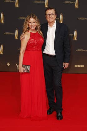 The German Television Award 2021 Katja Burkard with boyfriend Hans Mahr on the red carpet at the award ceremony The German Television Award The TV highlights of the year on September 14 at MMC Studios Cologne Copyright: xEventpressxGolejewskix