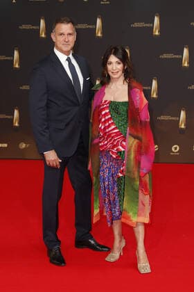 The German Television Award 2021 Iris Berben with boyfriend Heiko Kiesow on the red carpet at the award ceremony The German Television Award The TV highlights of the year on September 14 at MMC Studios Cologne Copyright: xEventpressxGolejewskix