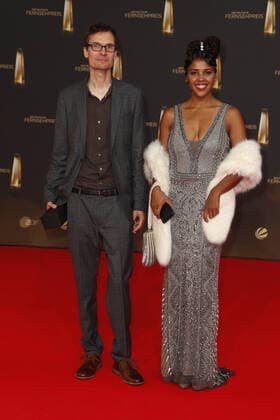 The German Television Award 2021 Alice Francis Saengerin and company on the red carpet at the award ceremony The German Television Award The TV highlights of the year on September 14 in the MMC Studios Cologne Copyright: xEventpressxGolejewskix