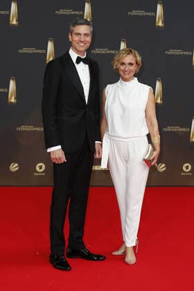 The German Television Award 2021 Ingo Zamporonis, Caren Miosga Presenter on the red carpet at the award ceremony The German Television Award The TV Highlights of the Year on September 14 at MMC Studios Cologne Copyright: xEventpressxGolejewskix