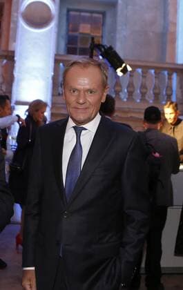 Germany: M100 Media Award to the Ukrainian people Brandenburg: M100 Media Award to the Ukrainian people – Dr. Wladimir Klitschko accepts the award on his behalf in Potsdam.The photo shows The photo shows Donald Tusk, the former President of Poland, in the Orangery in Park Sanssouci in Potsdam. of the Orangery in Sanssouci Park in Potsdam. Potsdam Brandenburg Germany Copyright: SimonexKuhlmey