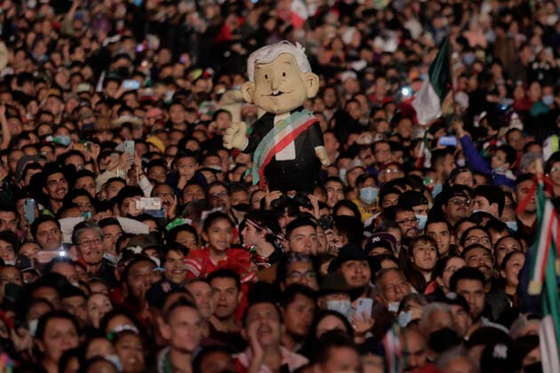 212th Anniversary Of The Independence Of Mexico Thousands of people attend the Zocalo in Mexico City on the occasion of the Grito de Independencia de MÃ xico, led by AndrÃ s Manuel Lopez Obrador, President of Mexico. Mexico City Mexico City Mexico  Copyright: xGerardoxVieyrax originalFilename: vieyra-notitle220916_npdF3.jpg