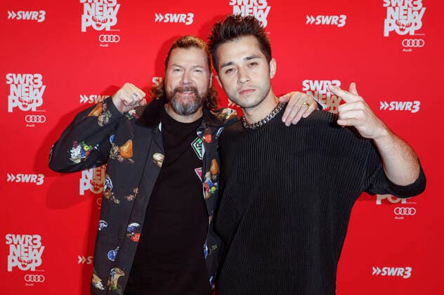 Rea Garvey und Johannes Vimalavong bei der Aufzeichnung der TV-Show SWR3 New Pop Festival - Das Special im Festspielhaus Baden-Baden. Baden-Baden, 15.09.2022 *** Rea Garvey and Johannes Vimalavong at the recording of the TV show SWR3 New Pop Festival Das Special at the Festspielhaus Baden Baden, 15 09 2022 Foto:xR.xSchmiegeltx xFuturexImage