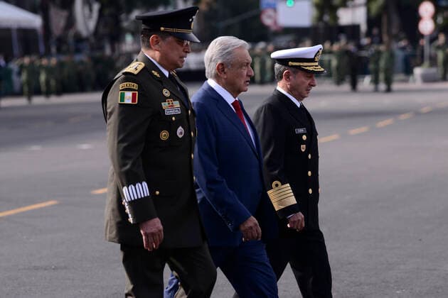 September 16, 2022, Mexico City, Mexico: MexicoÃ¢â‚¬â ¢s President Andres Manuel Lopez Obrador accompanied by Secretary of National Defense (SEDENA) Luis Cresencio Sandoval and Secretary of the Navy Jose Rafael Ojeda Duran, arriving at the ceremony of the civic-military parade as part of the commemoration of the 212th Anniversary of the beginning of Mexico s Independence in the downtown. on September 16, 2022 in Mexico City, Mexico. Mexico City Mexico - ZUMAe321 20220916_zia_e321_054 Copyright: xCarlosxTischlerxEyepixxGroupx
