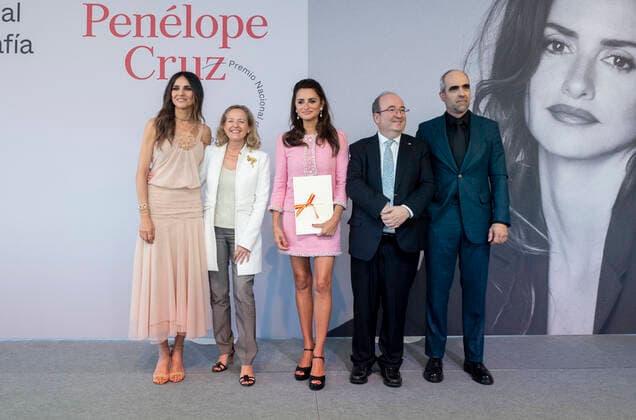 National Cinematography Award - 70th San Sebastian Film Festival Actress PenÃ lope Cruz poses with the 2022 National Cinematography Award, Tabakalera International Center for Contemporary Culture, September 17, 2022, in San Sebastian, Guipuzkoa, Basque Country (Spain). San Sebastian Spain Spain  Copyright: xAlbertoxOrtegax originalFilename: agency-penlopec220917_npDcU.jpg