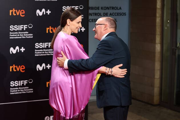 Juliette Binoche Receives The Donostia Award At San Sebastian Film Festival Juliette Binoche poses for the press at the Kursaal center where she is presented with the Donostia Award at the 70th edition of the film festival, September 18, 2022, in San Sebastian (Basque Country, Spain). San Sebastian Spain Spain  Copyright: xRaulxTerrelx originalFilename: agency-juliette220918_npNcS.jpg