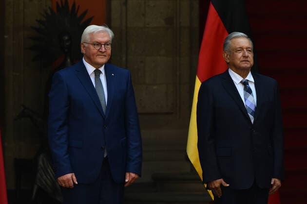 September 20, 2022, Mexico City, Mexico: President of the Federal Republic of Germany Frank-Walter Steinmeier and Mexico s President Andres Manuel Lopez Obrador during the welcoming ceremony before to the Germany-Mexico bilateral meeting as part of Frank-Walter Steinmeier s Working Visit to Mexico at the National Palace. on September 20, 2022 in Mexico City, Mexico. Mexico City Mexico - ZUMAe321 20220920_zia_e321_012 Copyright: xCarlosxTischlerxEyepixxGroupx