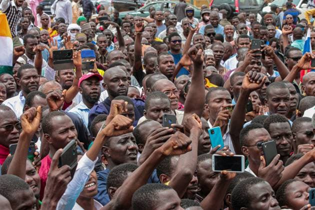Some demonstrators before the protest march against the high cost of living and the presence of the French army in Niger at the initiative of the Pan-African Network for Peace, Democracy and Progress (Reppad) on 18 September 2022 in Niamey. Quelques manifestants avant la marche de contestation contre la vie chere et la presence de l™armee francaise au Niger a l™initiative de RÃ seau panafricain pour la paix, la dÃ mocratie et le progres (Reppad), le 18 Septembre 2022 a Niamey. Photo:xSouleyxAbdoulaye Afrikimages 1054_48_MDCN004