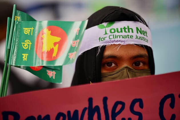 Bangladesch, Globaler Klimastreik in Dhaka Global Climate Strike 2022 In Dhaka Activists take part in a rally to mark the Global Climate Strike in front of the National Press Club in Dhaka, Bangladesh on September 23, 2022. Dhaka Bangladesh  Copyright: xSyedxMahamudurxRahmanx originalFilename: rahman-notitle220923_npm6V.jpg