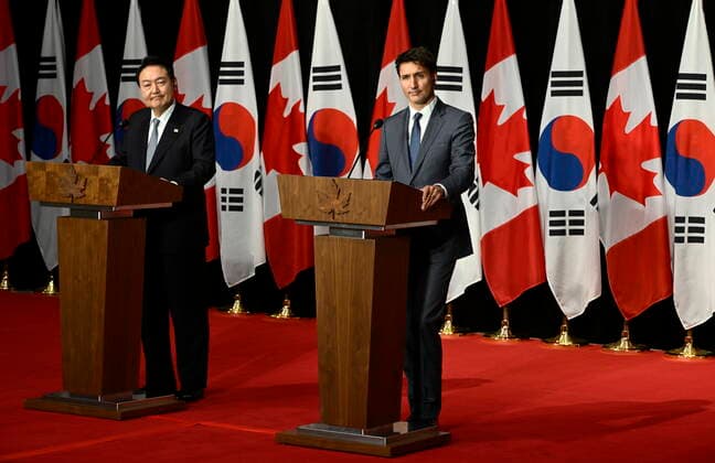 September 23, 2022, Ottawa, ON, CAN: President of South Korea Yoon Suk Yeol and Prime Minister of Canada Justin Trudeau participate in a joint news conference during a visit in Ottawa, Friday, Sept. 23, 2022. Ottawa CAN  - ZUMAc35_ 20220923_zaf_c35_105 Copyright: xJustinxTangx