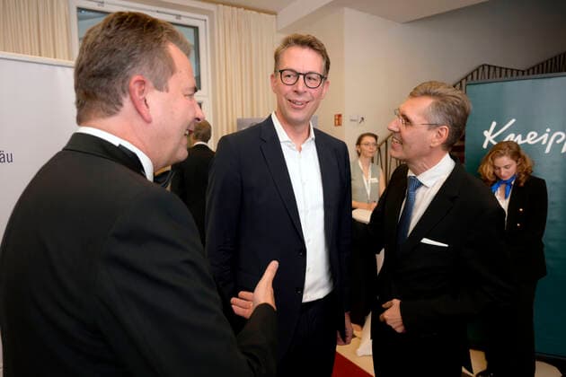 23 09 2022, International Classical Music Festival Festival of Nations 2022 at the Kurhaus Bad Wörishofen in Unterallgäu, arrival of the guests of honor before the opening concert with Emmanuel Tjeknavorian, violin conductor of the Vienna Symph