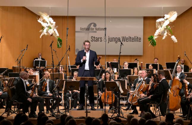 23 09 2022, International Classical Music Festival Festival of Nations 2022 at the Kurhaus Bad Wörishofen in Unterallgäu, opening concert with Emmanuel Tjeknavorian, violin conductor of the Vienna Symphony Markus Blume, MdL, State Minister for Science and the Arts gives the opening speech 23 09 2022, Classical Music Festival Bad Wörishofen 23 09 2022, Classica