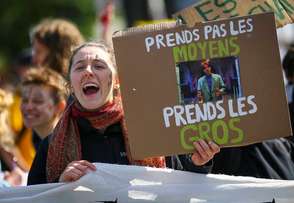 September 23, 2022, Montreal, Quebec, Canada: Thousands of protesters gathered for a climate march, demanding more action on climate change from elected officials. The event was part of the Fridays for Future Movement, an international, youth-led initiative inspired by Swedish activist Greta Thunberg. Montreal Canada - ZUMAs278 20220923_zip_s278_019 Copyright: xSerkanxSenturkx