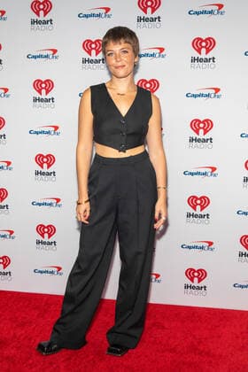 September 23, 2022, Las Vegas, Nevada, U.S: MAGGIE ROGERS arrives at the 2022 iHeartRadio Music Festival in Las Vegas, Nevada Las Vegas U.S. - ZUMAs135 20220923_zap_s135_018 Copyright: xDanielxDeSloverx