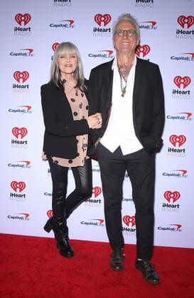 23 September 2022 - Las Vegas, NV - Pat Benatar, Neil Giraldo. 2022 iHeart Radio Music Festival Friday Red Carpet Arrivals at the T-Mobile Arena. Photo Credit: MJT AdMedia 284464 2022-09-23 NV Las Vegas Etats-Unis  Copyright: xAdMediax STAR_284464_023