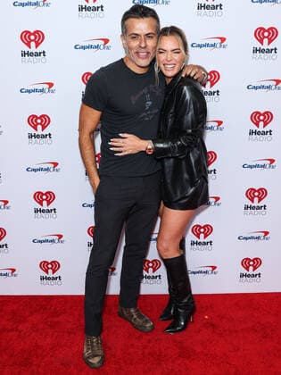 2022 iHeartRadio Music Festival - Night 1 - Press Room Edwin Arroyave and Teddi Jo Mellencamp Arroyave pose in the press room at the 2022 iHeartRadio Music Festival - Night 1 held at the T-Mobile Arena on September 23, 2022 in Las Vegas, Nevada, United States. T-Mobile Arena, Las Vegas, Nevada Nevada United States  Copyright: xImagexPressxAgencyx originalFilename: collin-2022ihea220924_npXBM.jpg