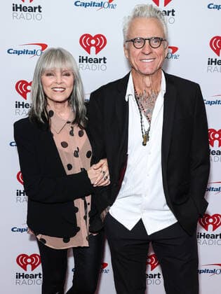 2022 iHeartRadio Music Festival - Night 1 - Press Room Pat Benatar and Neil Giraldo pose in the press room at the 2022 iHeartRadio Music Festival - Night 1 held at the T-Mobile Arena on September 23, 2022 in Las Vegas, Nevada, United States. T-Mobile Arena, Las Vegas, Nevada Nevada United States  Copyright: xImagexPressxAgencyx originalFilename: collin-2022ihea220924_npNtg.jpg