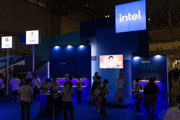 September 17, 2022, Chiba, Japan: Intel (semiconductor manufacturing company) exhibition booth at Tokyo Game Show 2022. After a two years break forced by the Covid-19 pandemic, the Tokyo Game Show returned to Makuhari Messe in Chiba, Japan. Chiba Japan - ZUMAs197 20220917_zab_s197_161 Copyright: xStanislavxKogikux