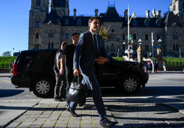 September 24, 2022, Ottawa, ON, CAN: Prime Minister Justin Trudeau arrives for a news conference on the federal government s response to Hurricane Fiona, in Ottawa, on Saturday, Sept. 24, 2022. Ottawa CAN  - ZUMAc35_ 20220924_zaf_c35_086 Copyright: xJustinxTangx