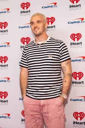 September 24, 2022, Las Vegas, Nevada, U.S: LAUV (ARI LEFF) arrives at the 2022 iHeartRadio Music Festival in Las Vegas, Nevada Las Vegas U.S. - ZUMAs135 20220924_zap_s135_082 Copyright: xDanielxDeSloverx