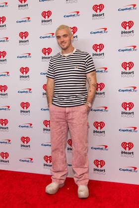 September 24, 2022, Las Vegas, Nevada, U.S: LAUV (ARI LEFF) arrives at the 2022 iHeartRadio Music Festival in Las Vegas, Nevada Las Vegas U.S. - ZUMAs135 20220924_zap_s135_083 Copyright: xDanielxDeSloverx
