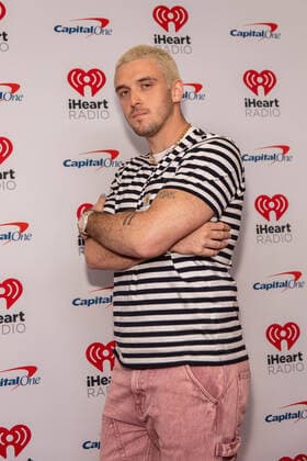 September 24, 2022, Las Vegas, Nevada, U.S: LAUV (ARI LEFF) arrives at the 2022 iHeartRadio Music Festival in Las Vegas, Nevada Las Vegas U.S. - ZUMAs135 20220924_zap_s135_084 Copyright: xDanielxDeSloverx