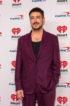 September 24, 2022, Las Vegas, Nevada, U.S: MARCUS MUMFORD arrives at the 2022 iHeartRadio Music Festival in Las Vegas, Nevada Las Vegas U.S. - ZUMAs135 20220924_zap_s135_094 Copyright: xDanielxDeSloverx