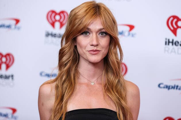 2022 iHeartRadio Music Festival - Night 2 - Press Room Katherine McNamara poses in the press room at the 2022 iHeartRadio Music Festival - Night 2 held at the T-Mobile Arena on September 24, 2022 in Las Vegas, Nevada, United States. T-Mobile Arena, Las Vegas, Nevada Nevada United States  Copyright: xImagexPressxAgencyx originalFilename: collin-2022ihea220925_np5TA.jpg