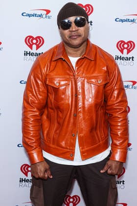 2022 iHeartRadio Music Festival - Night 2 - Press Room LL Cool J poses in the press room at the 2022 iHeartRadio Music Festival - Night 2 held at the T-Mobile Arena on September 24, 2022 in Las Vegas, Nevada, United States. T-Mobile Arena, Las Vegas, Nevada Nevada United States  Copyright: xImagexPressxAgencyx originalFilename: collin-2022ihea220925_npfdr.jpg