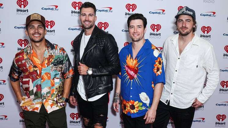2022 iHeartRadio Music Festival - Night 2 - Press Room Carlos PenaVega, James Maslow, Logan Henderson and Kendall Schmidt of Big Time Rush pose in the press room at the 2022 iHeartRadio Music Festival - Night 2 held at the T-Mobile Arena on September 24, 2022 in Las Vegas, Nevada, United States. T-Mobile Arena, Las Vegas, Nevada Nevada United States  Copyright: xImagexPressxAgencyx originalFilename: collin-2022ihea220925_npGfy.jpg