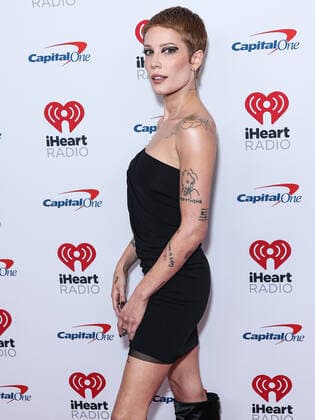 2022 iHeartRadio Music Festival - Night 2 - Press Room Halsey (Ashley Nicolette Frangipane) poses in the press room at the 2022 iHeartRadio Music Festival - Night 2 held at the T-Mobile Arena on September 24, 2022 in Las Vegas, Nevada, United States. T-Mobile Arena, Las Vegas, Nevada Nevada United States  Copyright: xImagexPressxAgencyx originalFilename: collin-2022ihea220925_npa3G.jpg