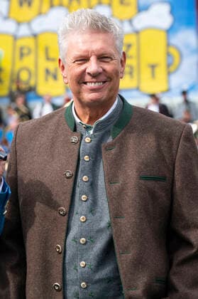 Munich, at the 187 Oktoberfest on the Theresienwiese, below the Bavaria the Wiesn Wirte Platzkonzert takes place, conducted by Mayor Dieter Reiter