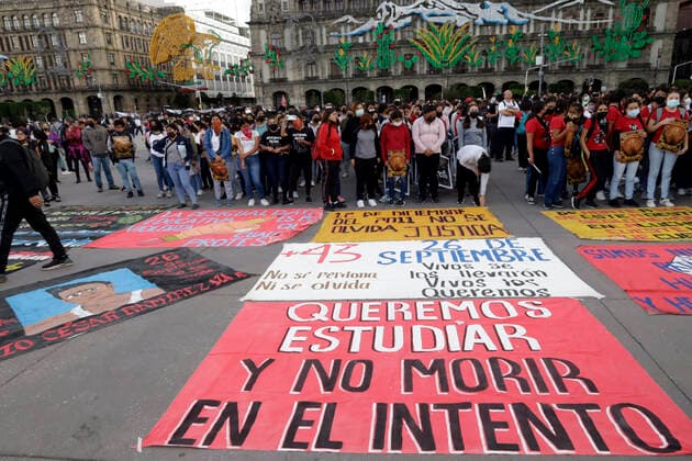 September 26, 2022, Mexico City, Mexico: Ayotzinapa students take part during the demonstration to demnad justice for the crime as part of the 8th anniversary of the forced disappearance of the 43 normalistas of Ayotzinapa Zocalo in Mexico City. on September 26, 2022 in Mexico City, Mexico. Mexico City Mexico - ZUMAe321 20220926_zia_e321_042 Copyright: xLuisxBarronxEyepixxGroupx