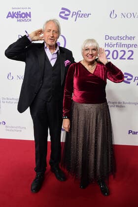 Award of the 20 German Hearing Film Award Rainer Schöne, Claudia Rloth Award of the 20 German Hearing Film Award 2022 in cen BOLLE Festsäle am Spree Bogeni n Berlin am 27 09 2022 Photopress Mueller Photopress Mueller