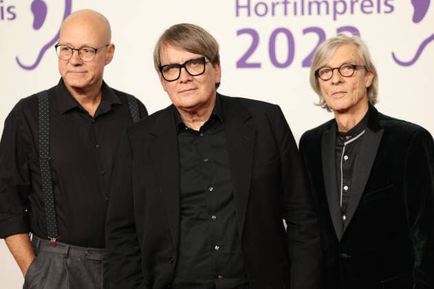 20 German Hearing Film Award 2022 The Band Showact Regener Pappick Busch Sven Regener , Richard Pappick , Ekki Busch Award ceremony of the 20 German Hearing Film Award 2022 in the Bolle Festsäle at the Spree Bogen in Berlin Copyright: xEventpressx